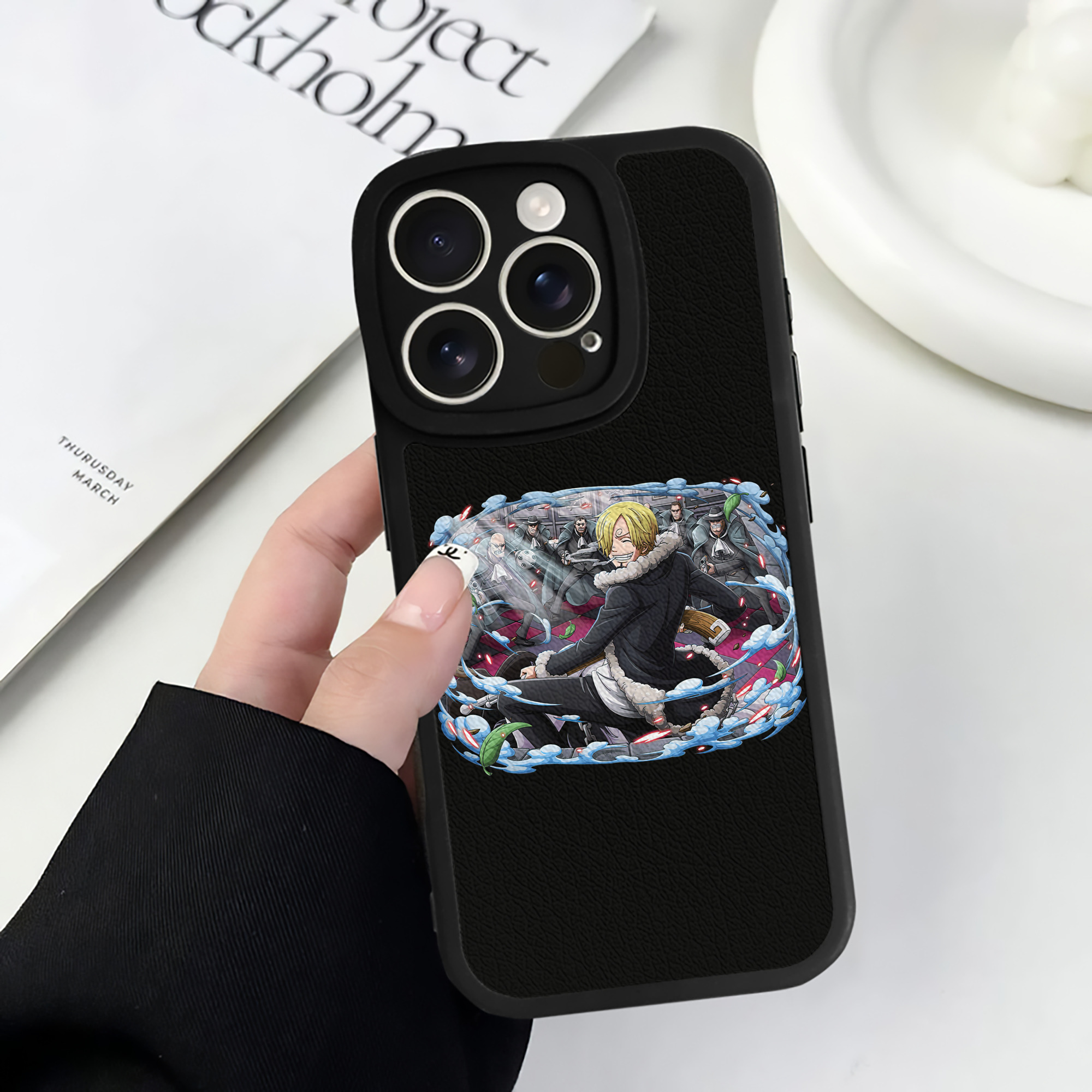 （画像用） ワンピース サンジ ONE PIECE Sanji 【iPhone 16シリーズ対応】シリコンスマホケース（レザー調） 材質：シリコン